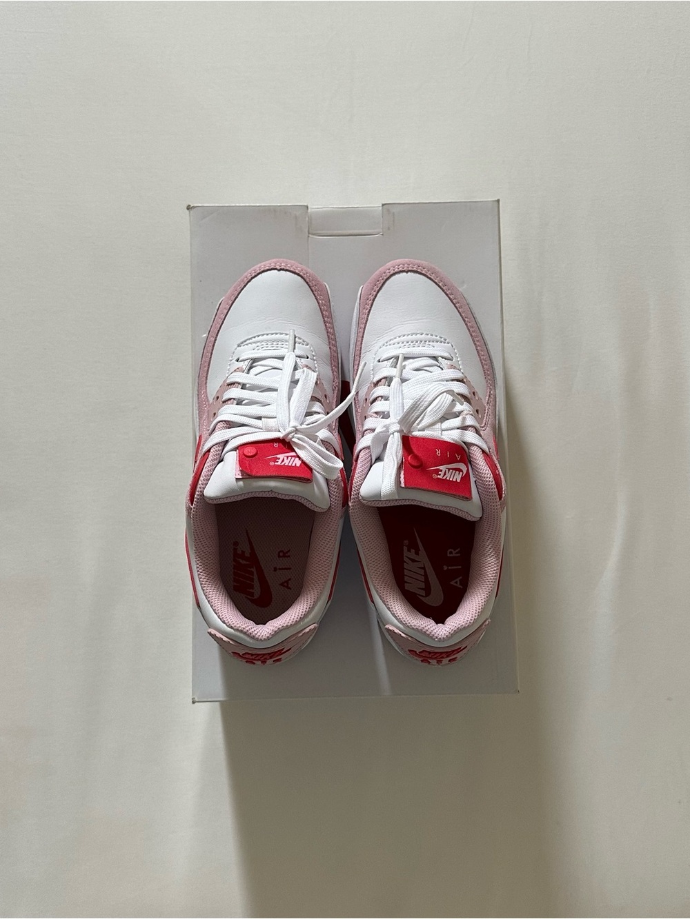 Nike Air Max 90 Valentine’s Day Sneakers